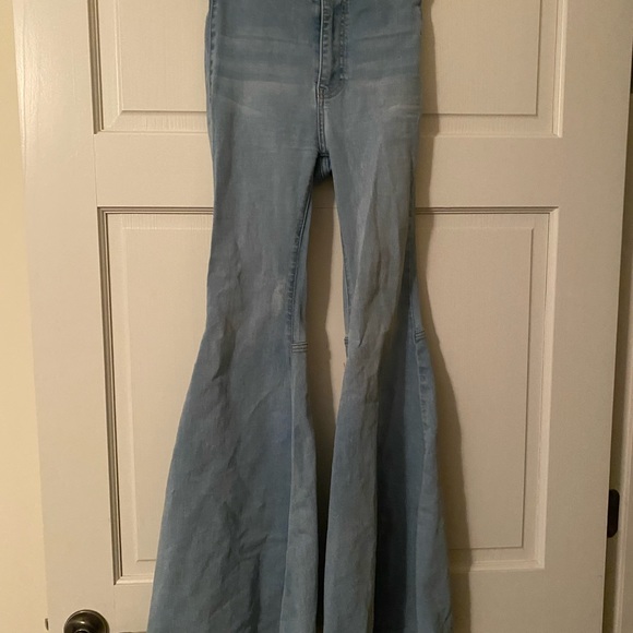 Just Float On Flare Jeans - Picture 5 of 6